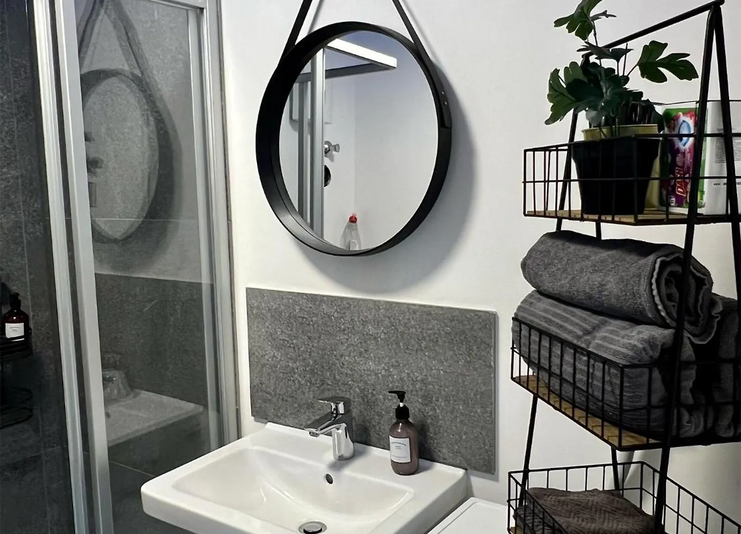 Stillvolles Apartment Mitten In Little Tokyo Dusseldorf