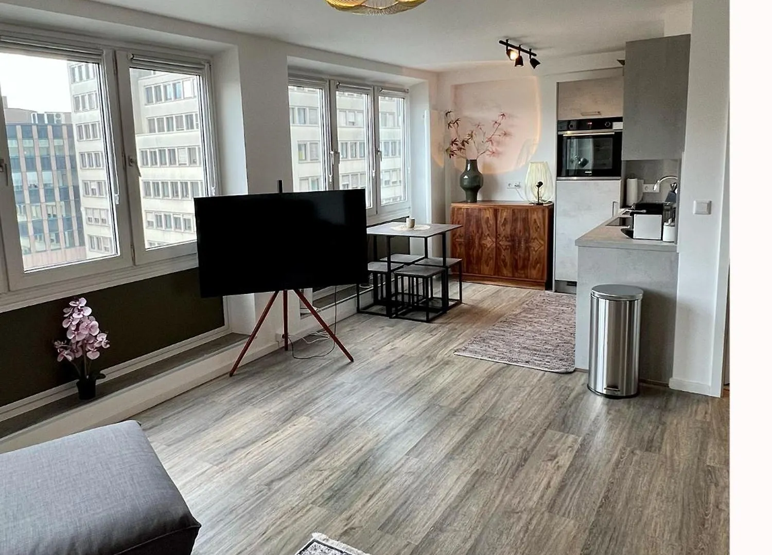 Stillvolles Apartment Mitten In Little Tokyo Düsseldorf